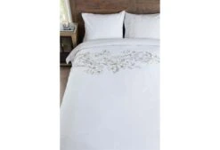 Rivièra Maison Plumeria Bettwäsche Weiß 12 Rivièra Maison Plumeria Bettwäsche Weiß -Bettwäsche Verkauf beddinghouse ss 2021 0006 221129 60