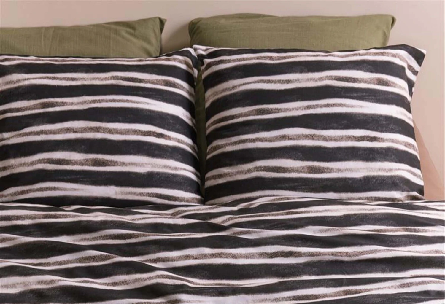 At Home By Beddinghouse Kontrast Bettwäsche Schwarz-Weiß 7 At Home By Beddinghouse Kontrast Bettwäsche Schwarz-Weiß – Bild 5