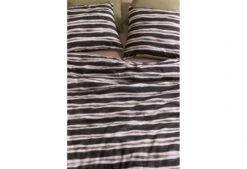 At Home By Beddinghouse Kontrast Bettwäsche Schwarz-Weiß 9 At Home By Beddinghouse Kontrast Bettwäsche Schwarz-Weiß -Bettwäsche Verkauf beddinghouse ss 2021 0152 220996 40