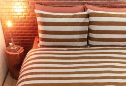 VTwonen Vt Wonen Bold Stripe Bettwäsche Hellbraun -Bettwäsche Verkauf bold stripe light brown 60 online