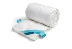 Dixxius Bronze Royal Custom Climate Partnerbettdecke -Bettwäsche Verkauf climate partnerdekbed opgerold 3 4 gedraaid