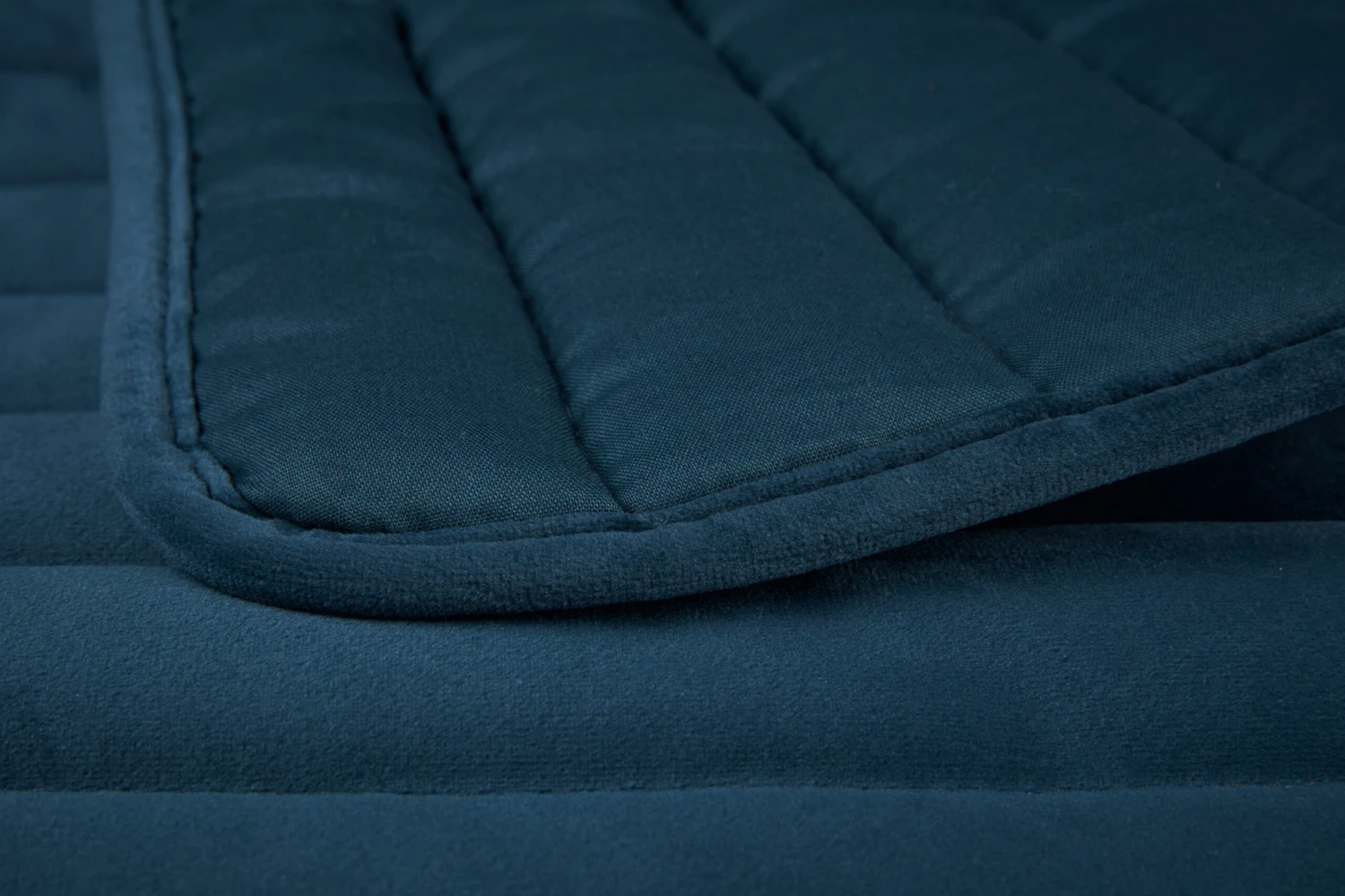 KAAT Confer Blau Tagesdecke 180x260 4 KAAT Confer Blau Tagesdecke 180x260 – Bild 2