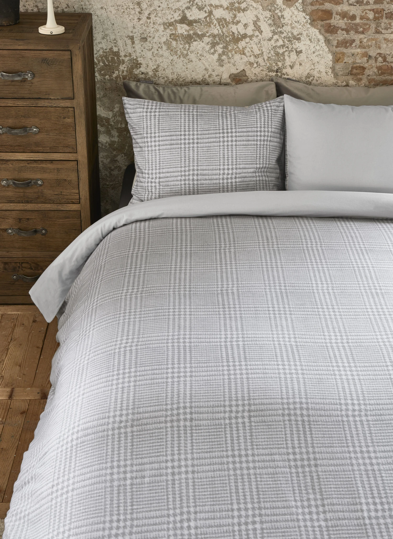 Rivièra Maison Eleanor Bettwäsche Grau 5 Rivièra Maison Eleanor Bettwäsche Grau – Bild 3