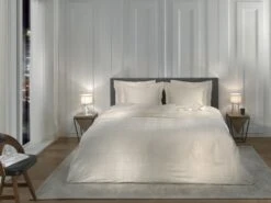 Heckett & Lane Diamante Bettwäsche Beige -Bettwäsche Verkauf heckett lane dekbedovertrek katoen satijn diamante off white sfeer 1