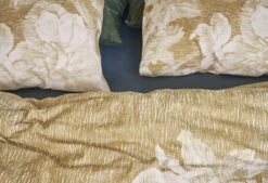 At Home By Beddinghouse Pencil Rain Bettwäsche Ocker -Bettwäsche Verkauf pencil rain ochre de uv 135x200 60